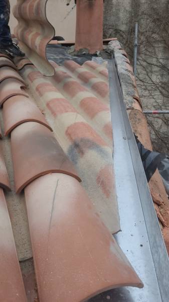 Rénovation complète d'une toiture d'une maison de village à Cuers